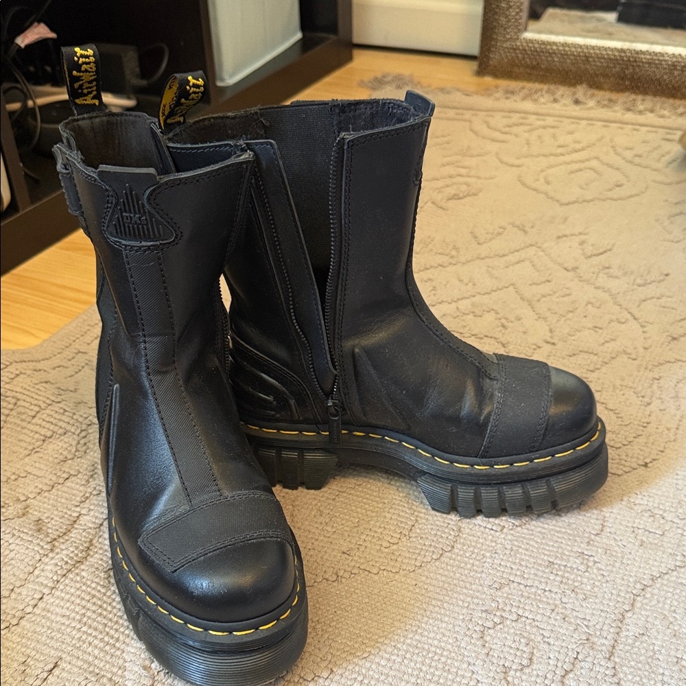 Dr. Martens • RARE Audrick Chelsea Boot